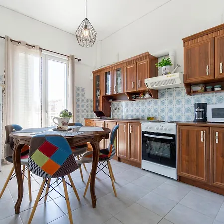 Spacious Cozy Seaview In Heraklion (Crete)