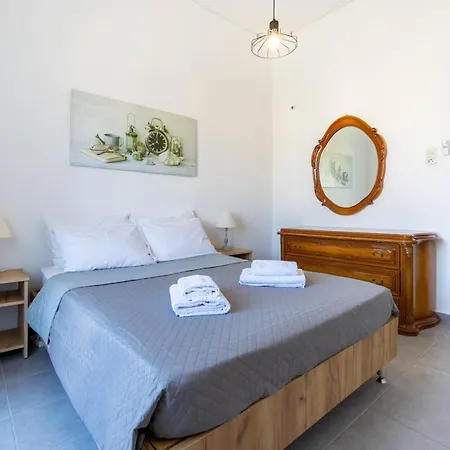 Spacious Cozy Seaview In *