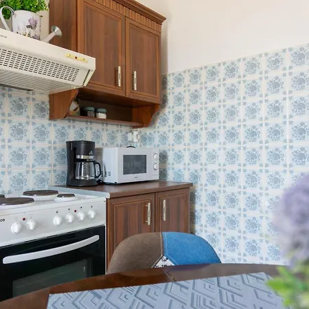 Apartment Spacious Cozy Seaview In